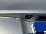 バックカメラが付いているので後方確認が非常にしやすいです。今や運転初心者も熟練者も必須装備!ついていて損はないですね♪