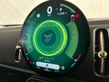 ★MINIには6個のエアバッグを標準装備。運転席/助手席エアバッグ、サイド・エアバッグ、ヘッド・エアバッグ。