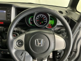 明るく、視認性に優れたメーターで安全運転や燃費管理、車両点検などに役に立つ機能があります ※一部の車種には該当しないものもございます