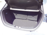 普段使いの荷物をイメージしやすい荷室です。