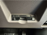 料金自動支払いの他に、高速道路上の様々な情報をリアルタイムににキャッチして、安全で円滑な運転をサポートする次世代型のETC2.0システムです。
