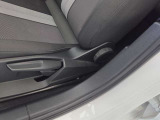 Audiらしい上品でシックなインテリア。落ち着いた雰囲気を演出します。