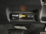 ETC付。高速道路の料金所はキャッシュレスで通過です。サービスエリア等にあるスマートインターの出入口も利用可能でとっても便利。ご納車後すぐにお使い頂けるようセットアップしてのお渡しとなります。