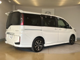 ご納車までの期間ですが、県内のお客様は1、2週間、県外のお客様は2、3週間ほどでご納車が可能となります。ただし、お支払いや書類の状況によっては多少の前後もありますので、その際には何卒ご了承下さい。