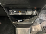 専門業者にて内外装のクリーニングを実施しております!