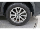 225/65R17タイヤを装備しています。※各ホイールのキズ等をご確認くださいませ。