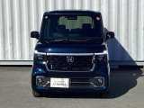 LEDヘッドライトは、本当に明るくて安全です。暗い夜道からお客様を守ってくれます。運転しやすいですし、自慢にもなるかも?黄色いハロゲンライトと見比べてください。