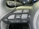 ステアリングスイッチ装備!運転しながら手元でオーディオの操作などができます。