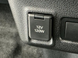 【アクセサリーソケット】12Vの電源は使いやすい位置に装備!用途は様々、スマホの充電やドラレコの電源として役に立ちます♪