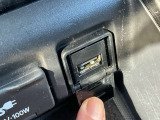 USB電源ポートも搭載しております。