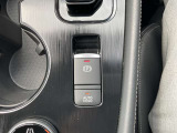 オ-トブレーキホールド搭載。信号待ちなどブレーキを踏んで停車した後に、ブレーキペダルから足を離しても、ブレーキ力を保持するので、足の疲れを軽減します。