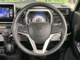 【ステアリングスイッチ】運転中、前方から目線をそらすことなく、オーディオ等の操作が可能な便利機能!安心&快適なドライブを演出してくれます♪