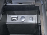 USBポートも備え付けられていますのでお手持ちの音楽機器・スマホを繋げて楽しむ事が出来ます!