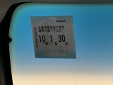 次回の車検日になります。こちらのステッカーをご確認ください。