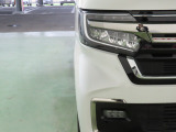 LEDヘッドライトは、点灯の瞬間から光量を発揮し、突然暗くなるトンネルなどでの安定感を高めます。