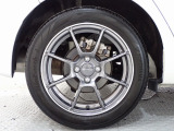 アルミホイールは安心のホンダ純正!車のデザインにもマッチしています。