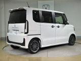 ご納車までの期間ですが、県内のお客様は1、2週間、県外のお客様は2、3週間ほどでご納車が可能となります。ただし、お支払いや書類の状況によっては多少の前後もありますので、その際には何卒ご了承下さい。