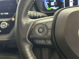 運転中、オーディオの操作をしてて、ハッとしたことはありませんか?ステアリングスイッチは、運転中でもハンドルでオーディオの操作が可能です。安全なドライブをサポートします。