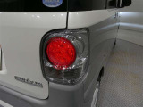 LEDテールライトです。省電力、高輝度のLEDは明るく照らすので夜間運転時の視認性を高めます。スタイリッシュな見た目で細かいところもこだわりたいあなたに!