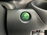 ★ECONスイッチ★ エコドライブを加速しよう!スイッチをONにすると、運転の仕方によるロスを抑え込み燃費をよくするようクルマが頑張ります(*^ー^*)燃費向上にチャレンジ♪