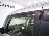 ★ドアバイザー★雨天時に窓を開けても濡れにくく車内に雨が入り込むのを防ぎながら換気ができます(^^♪