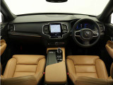 ボルボのフラッグシップモデル、プレミアム・7シーターSUV XC90。Googleを搭載し、ラグジュアリーを極めたSUVで、至福の時をお過ごしください。