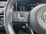 ステアリングスイッチで手元で操作が出来て便利です!