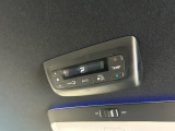当店は仕上げ業者と提携して、車両の仕上げを行っております。磨き、ルームクリーニング、ヘッドライト磨き、を一貫して行っております。