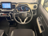 このハンドルを握った時に、車を所有している優越感を味わえますね