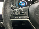 【ステアリングスイッチ】運転中に前方から目線をそらすことなくオーディオ等の操作が可能な便利機能!安心&快適なドライブを演出してくれます。