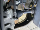 お車を安心してお乗りいただく為には、足回りの定期点検が欠かせません。サービスサポート(有償保証)では無料点検もご提供しており、安心のカーライフをお過ごしいただけるサポート体制が整っています。