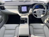 V60 ウルトラ T6  AWD プラグインハイブリッド 4WD 