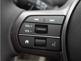 ◆オーディオリモコンスイッチ◆ハンドルにスイッチが装備されてます。視点をそらすことなく、ボリューム調整・オーディオソース切替・選曲が出来ます。安全運転しながら操作が可能になりました。