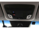 緊急通報ボタンが装備されています。ホンダコネクト対応。ご利用には、Honda Total Care プレミアムのご加入が必要です。