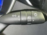 【オートライト】車外の明るさに応じて自動的にライトの点灯・消灯をしてくれます
