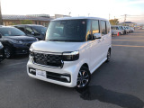 【車体写真】ボディカラーは、プラチナホワイト・パールです!