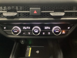 ダブルエアコンは、運転席と助手席でそれぞれ異なる温度を設定できます。