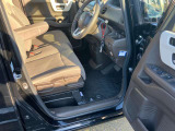 ★保証付で安心して乗って頂けます★万一の納車後の不具合が発生した場合は保証書の規定にそって自社工場で迅速に対応します!県外の方は、最寄のディーラーまたは当社指定工場を手配いたします★