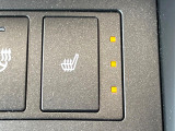 【シートヒーター】寒い日に重宝するシートヒーター!エアコンより早く温まってくれるので寒がりの人も安心ですね♪エアコンの温風は乾燥するから苦手、という方にもをおすすめです。