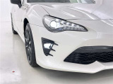 フォグランプ装着車です。暗い夜道の車両前方を明るく照らします
