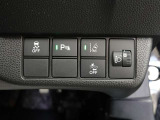 衝突被害軽減ブレーキ&横滑り防止装置&コーナーセンサー&車線逸脱抑制機能で安全運転のサポートをしてくれます※あくまでも補助的な装置なので安全運転を心がけましょう。