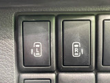 【両側パワースライドドア】スマートキーや運転席のスイッチで後席両側スライドドアの開閉が可能♪電動だから力を入れてドアを開ける必要が無く、小さなお子様でも簡単に開け閉めでき快適です♪