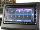 ナビゲーションは純正メモリーナビ(VXM-235Ci)を装着しております。AM、FM、CD、Bluetoothがご使用いただけます。初めて訪れた場所でも安心ですね!