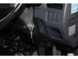 本整備費用は車両本体込です。お客様からの別途ご用命事項以外は費用はかかりませんのでご安心して総額でご比較下さい。納車前整備時にはエンジンオイル・オイルフィルターの交換をさせて頂いております!