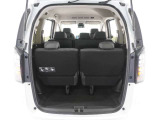 ◆フル乗車でもしっかり荷物を収納出来るラゲッジスペースです。普段の買い物でしたらしっかり積める十分な荷室スペースが確保されています。