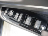 ◆パワーウィンドウスイッチ◆運転席から全席の窓の開閉操作を行うことが出来いつでも換気ができます!