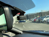 ドライブレコーダー装備です!もしもの時やあおり運転など、映像記録は証拠になるのであると安心ですね!