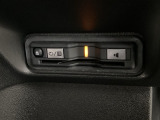 ETCが付いてます。ETC搭載車しか通過できないスマートICが利用できるようになりますよ!現在スマートICの設置箇所も増えてきているので、高速道路利用の幅が広がりますね☆