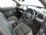 シンプルで使いやすいデザインの運転席です。