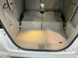 軽い力でサッと倒せるシートアレンジ。急に荷物が増えても、その場でサクッとスペースを広げられます。毎日の『困った』を『助かった』に変える工夫が満載です。
